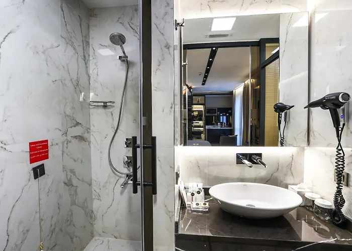 Ξενοδοχείο Broyt 4*